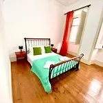 Artdeco Chiado 4 - Large Comfortable Double Room With Shared Bathroom